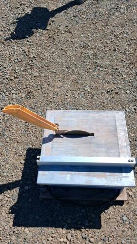 Portable Benchtop Table Saw with 10" Blade, 15-Amp Motor, and Blade Guard - 2