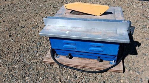 Portable Benchtop Table Saw with 10" Blade, 15-Amp Motor, and Blade Guard - 3