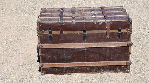 Antique Flat-Top Steamer Trunk, Wood & Metal, Leather Straps, 38"x22"x24", Circa 1880-1920 - 6