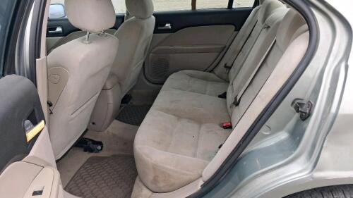 2006 Ford Fusion SE Sedan, 3.0L V6, 6-Speed Automatic, Front-Wheel Drive - 12