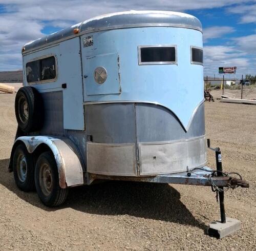 1986 2-Horse Bumper Pull Trailer, Tandem Axle, Steel, Light Blue