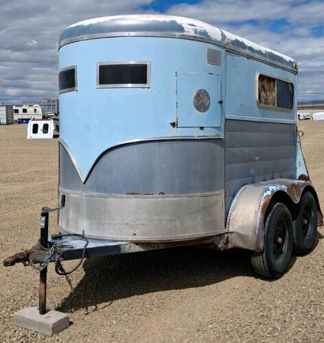 1986 2-Horse Bumper Pull Trailer, Tandem Axle, Steel, Light Blue - 3