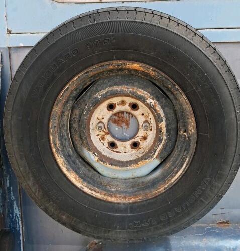 1986 2-Horse Bumper Pull Trailer, Tandem Axle, Steel, Light Blue - 17