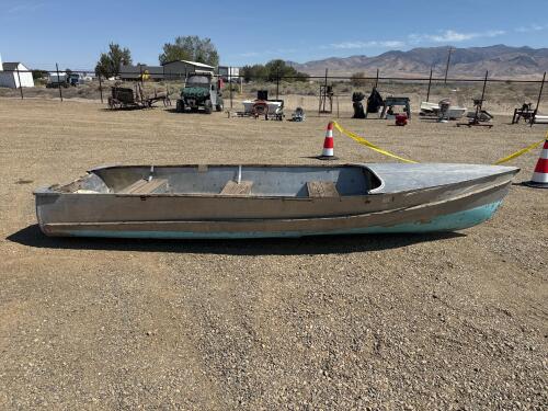 1950's Larson Crestliner 14' Aluminum Boat