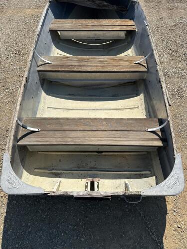 1950's Larson Crestliner 14' Aluminum Boat - 9