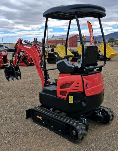 SDEE22 Mini Excavator, 2-Ton, Diesel Engine, Hydraulic Thumb, 16&rdquo; Bucket, Open ROPS, Tracks - 6