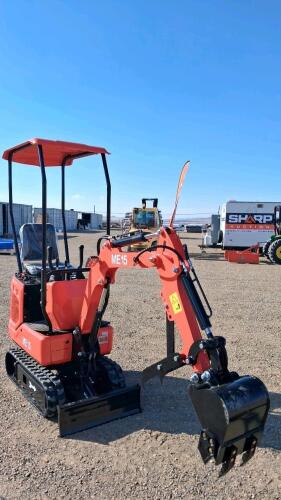 ME15 Mini Excavator, GASOLINE engine, 420cc, Operating Weight, Canopy, 15.7" Bucket, Mechanical Thumb