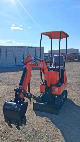 ME15 Mini Excavator, GASOLINE engine, 420cc, Operating Weight, Canopy, 15.7" Bucket, Mechanical Thumb - 3