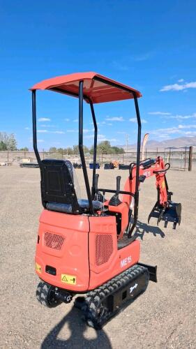 ME15 Mini Excavator, GASOLINE engine, 420cc, Operating Weight, Canopy, 15.7" Bucket, Mechanical Thumb - 7