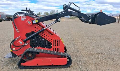 Mini Skid Steer Loader, 0.4 Hours, 23-25HP Gas Engine, Rubber Tracks, Aux Hydraulics - 8