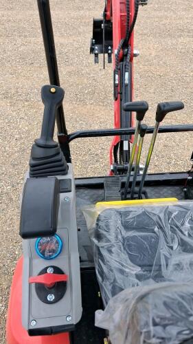 SDEE22 Mini Excavator, 2-Ton, Diesel Engine, Hydraulic Thumb, 16&rdquo; Bucket, Open ROPS, Tracks - 14