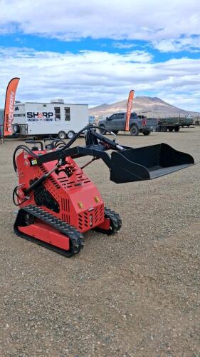 Mini Skid Steer Loader, 0.4 Hours, 23-25HP Gas Engine, Rubber Tracks, Aux Hydraulics - 2