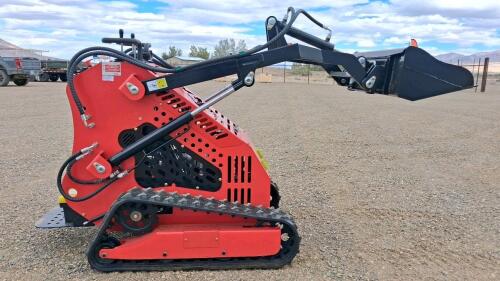 Mini Skid Steer Loader, 0.4 Hours, 23-25HP Gas Engine, Rubber Tracks, Aux Hydraulics - 8