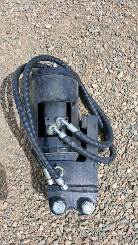 Mini Excavator High Torque Hydraulic Motor, Hoses Included, 1.5" Shaft, Bracket