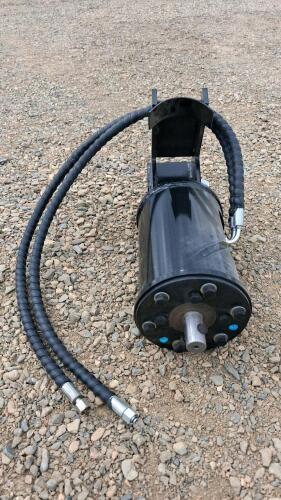 Mini Excavator High Torque Hydraulic Motor, Hoses Included, 1.5" Shaft, Bracket - 2