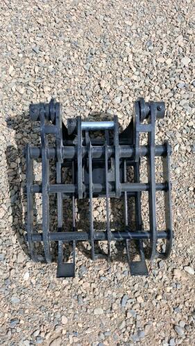 Heavy-Duty Root Rake Grapple Attachment, Manual Pin-On, 10-Tine, for Mini/Mid Excavator - 2