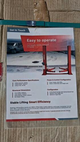 Grey Two-Post Vehicle Lift, 4,500 kg (9,921 lb) Capacity, 220/380V, 70.87 in Lift Height, New/Packaged