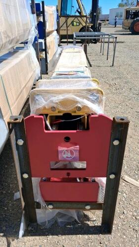 Red Two-Post Vehicle Lift, 9,920 lbs Capacity, 70.86 in Lifting Height, 220V/380V Power Supply - 3