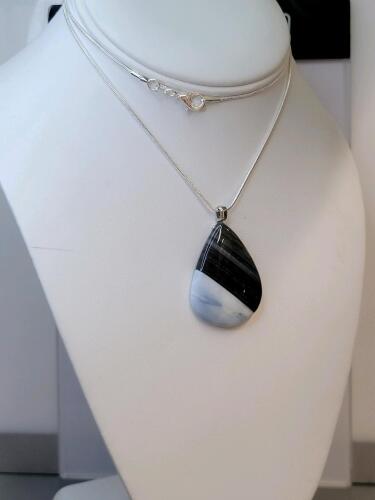 44ct Natural Owyhee Blue-Black Opal Gemstone Necklace - 2