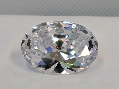 Stunning 31.60ct White Sapphire 16x20mm Faceted Gemstone - 2