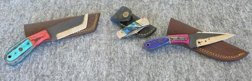 Custom Knife Set &ndash; 2 Fixed Blade & 1 Folding Damascus-Style, Colored Handles & Tooled Leather Sheaths