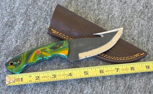 Custom Fixed-Blade Hunting & Neck Knives Set &ndash; Damascus Steel, Sheaths, Gut Hook, Mini Keychain - 10