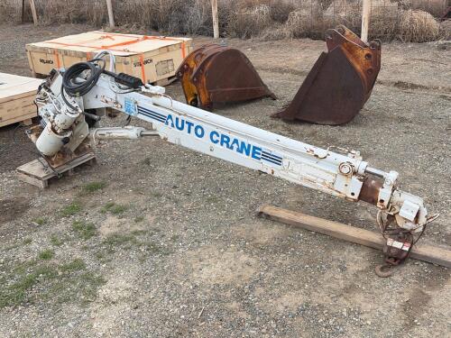 AUTO CRANE Hydraulic Truck Service Crane, Telescopic Boom, Wired Pendant, 3,200 lb Capacity - 9