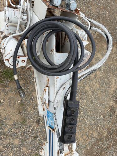 AUTO CRANE Hydraulic Truck Service Crane, Telescopic Boom, Wired Pendant, 3,200 lb Capacity - 11