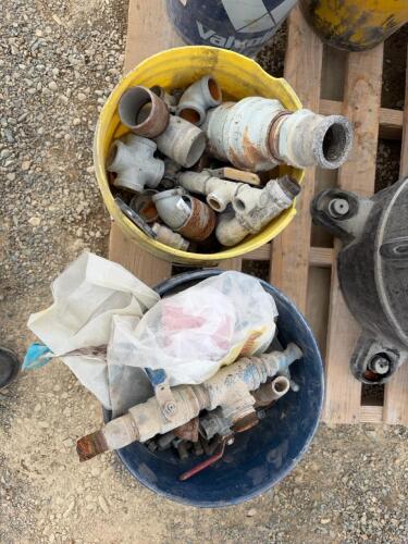 Assorted Plumbing Fittings, Valves, Galvanized Steel, ~2 Full Buckets, 1/2"&ndash;2" Sizes