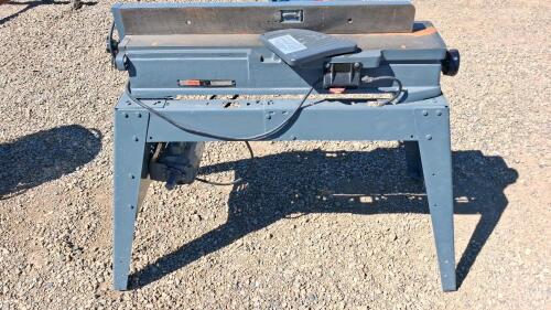 6" Benchtop Jointer, Cast Iron Table, 1HP Motor, 45" Length - 3