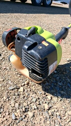 Poulan P1500 Gas String Trimmer, 25cc Engine, 16" Cutting Width, Curved Shaft - 4