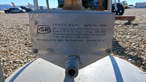 Space-Ray 100M LP Gas Space Heater, 100,000 BTU Output, Includes Hose and Regulator - 3