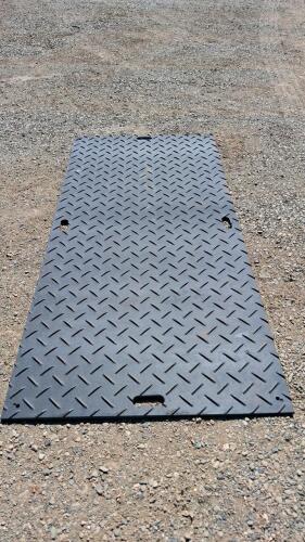 1 Bundle (10 qty) - 8' x 4' HDPE Ground Protection Mat, 0.72" Thick, Supports Up to 120 Tons