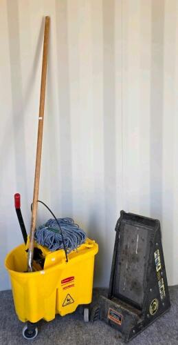 Rubbermaid WaveBrake Mop Bucket Set & ProVision PiViT Ladder Leveler