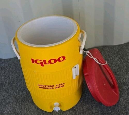 Igloo 5-Gallon Industrial Water Cooler + 2 Platform Dollies - 5