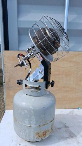 Mr. Heater Propane Tank Top Heater, 10,000&ndash;15,000 BTU, Single Burner, Standard 20 lb Tank