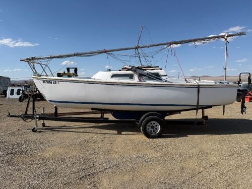 1976 Catalina 22' Sailboat w/ Yamaha 4HP Four-Stroke Outboard & Trailer