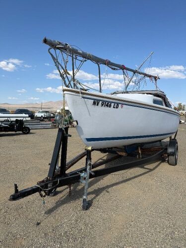 1976 Catalina 22' Sailboat w/ Yamaha 4HP Four-Stroke Outboard & Trailer - 2