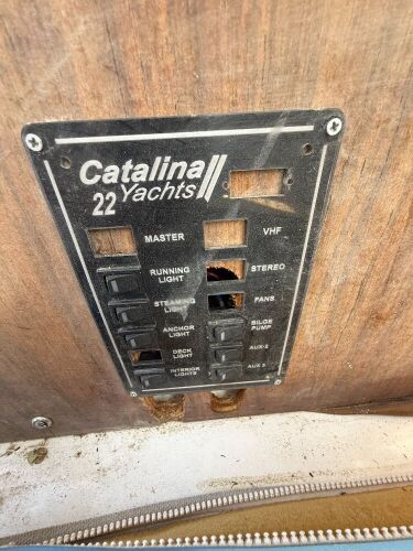 1976 Catalina 22' Sailboat w/ Yamaha 4HP Four-Stroke Outboard & Trailer - 17