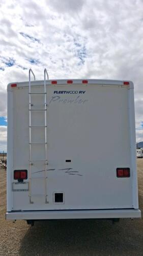 Fleetwood Prowler LS Fifth Wheel, 35ft, 2 Slide-Outs, Aluminum Frame, Sleeps 6, Roof AC, Awning - 6