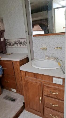 Fleetwood Prowler LS Fifth Wheel, 35ft, 2 Slide-Outs, Aluminum Frame, Sleeps 6, Roof AC, Awning - 17