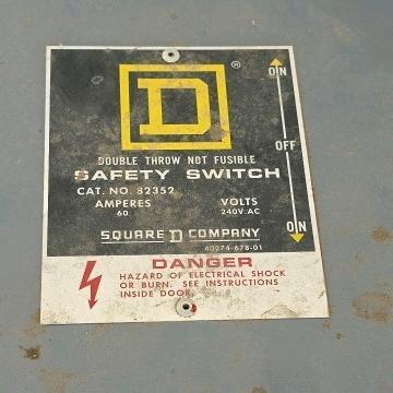 Square D Double Throw 60A 240V Safety Switch, w/Cable, Trash Can Dolly, Push Broom and More - 5