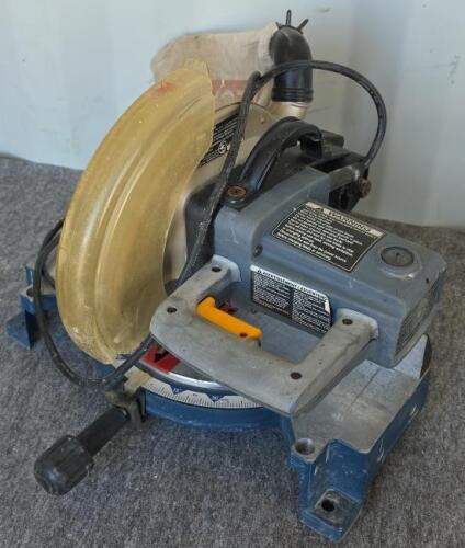 Ryobi 10" Compound Miter Saw, 15A Motor, AvantiPRO 60T Blade, Dust Bag, Extra Blade - 3
