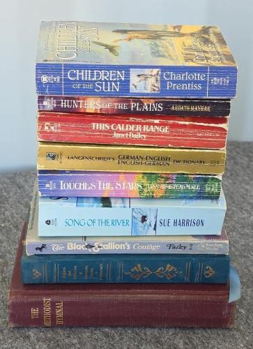 Large Lot 26 Western, Fiction, and Reference Books incl. Johnstone, L'Amour, Leatherbound - 5
