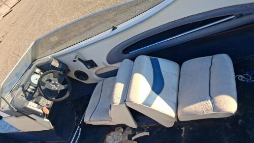 Bayliner Capri Bowrider 17ft, Mercury 150 HP Outboard, Trailer Included - 12