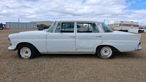 Mercedes-Benz 200 W110 Sedan, White, Restoration Project, Mazda Rotory Engine swapped - Non-running - 4