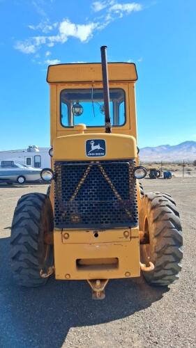 John Deere Articulated Wheel Loader, Enclosed Cab, Loader Bucket, 1,298 Hours - 7