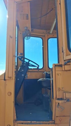 John Deere Articulated Wheel Loader, Enclosed Cab, Loader Bucket, 1,298 Hours - 10