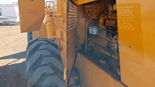 John Deere Articulated Wheel Loader, Enclosed Cab, Loader Bucket, 1,298 Hours - 15