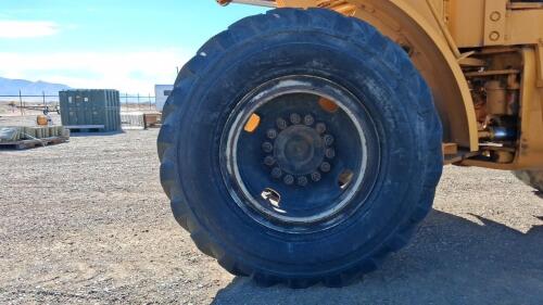 John Deere Articulated Wheel Loader, Enclosed Cab, Loader Bucket, 1,298 Hours - 22